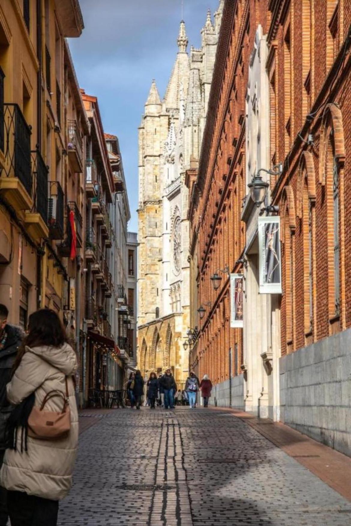 Apartamento A 15 Segundos De La Plaza Mayor Y 1 Minuto De La Catedral Apartment Leon Bagian luar foto